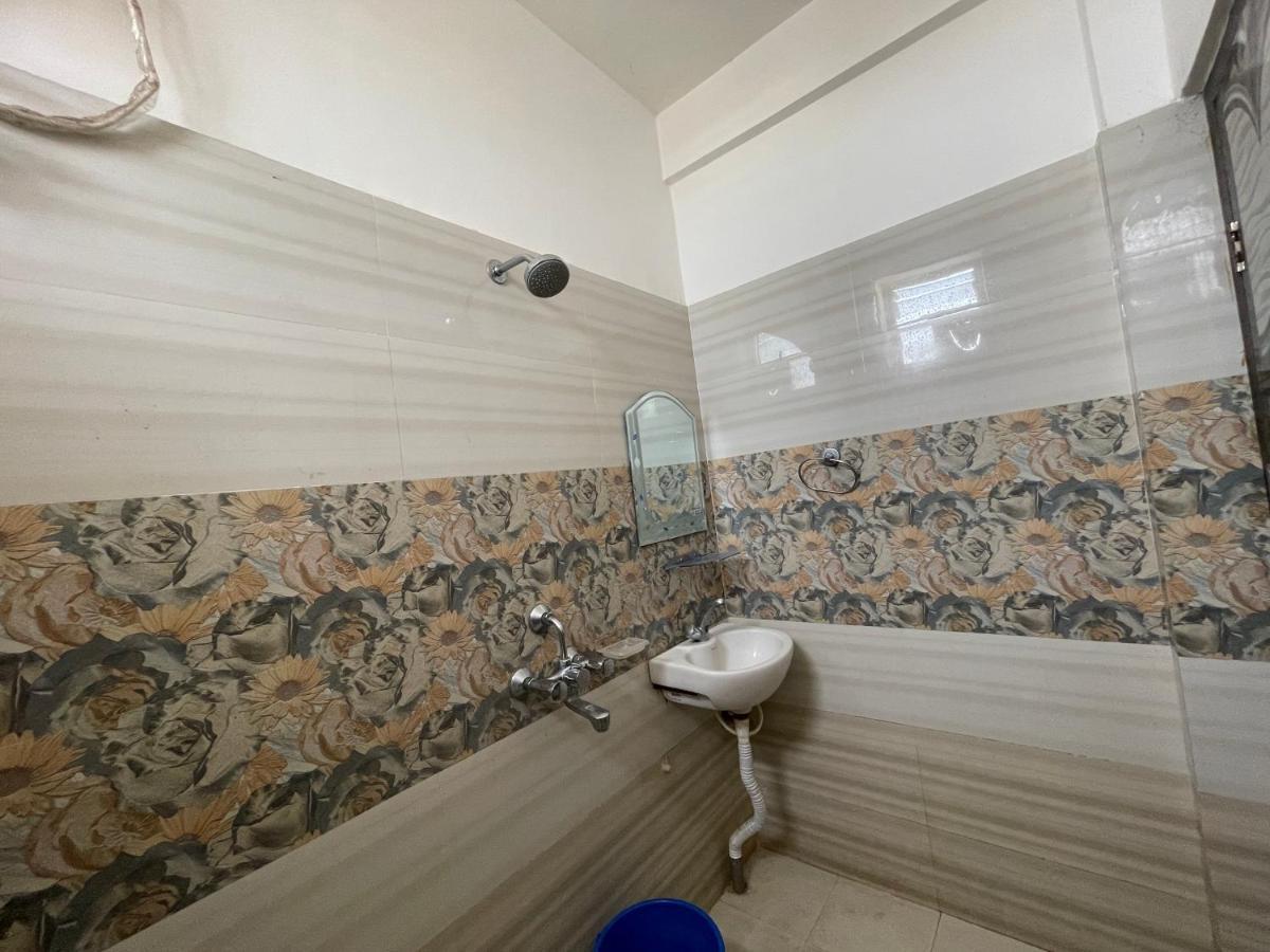 Hotel Deo Пури Экстерьер фото